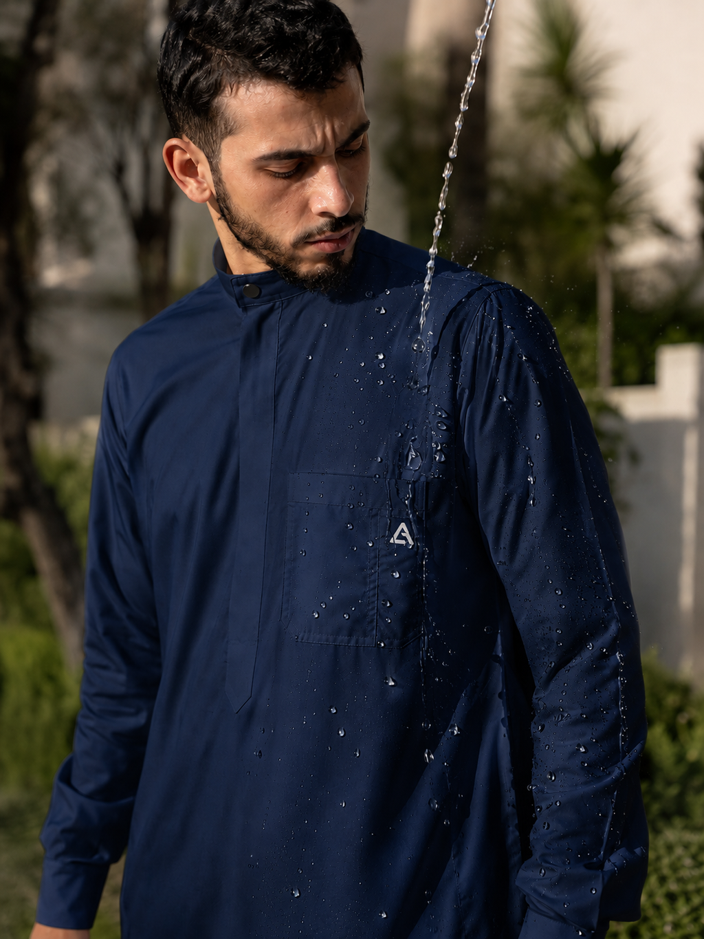 Qamis LANSARI bleu marine - silhouette complète